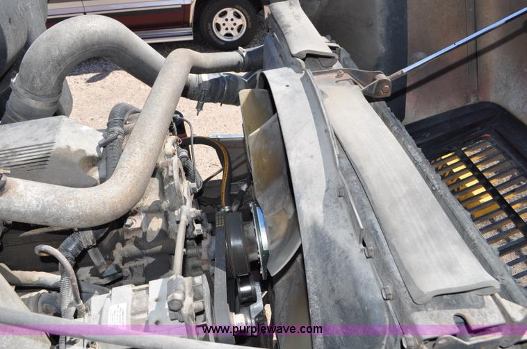 image for item G6059 1998 International 9200 Eagle semi truck