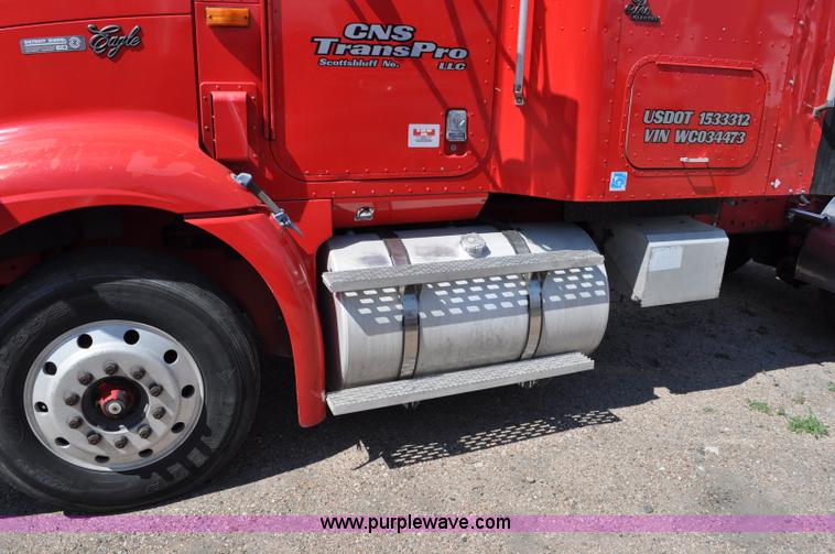 image for item G6059 1998 International 9200 Eagle semi truck