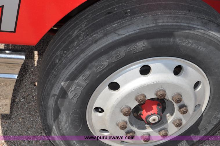 image for item G6059 1998 International 9200 Eagle semi truck