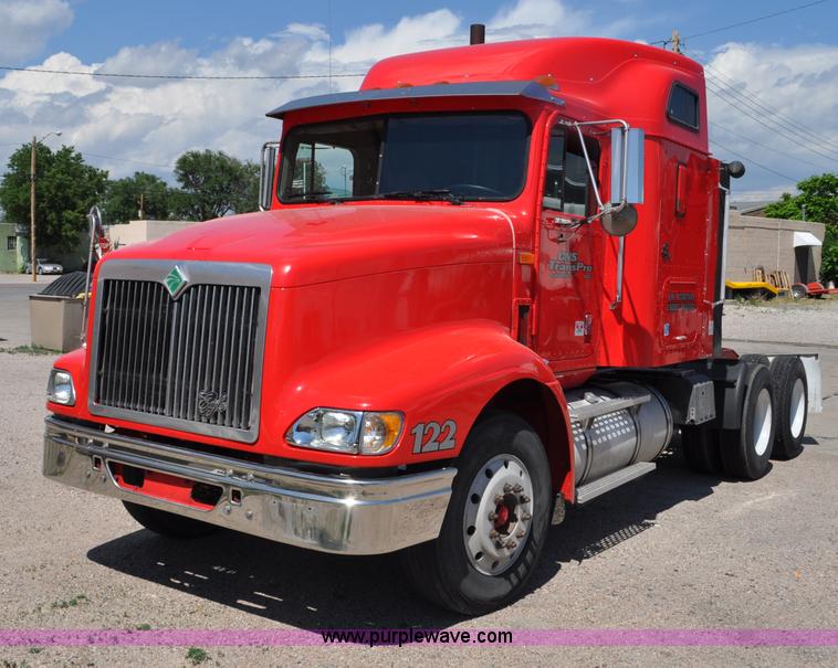 image for item G6060 1999 International 9200 Eagle semi truck
