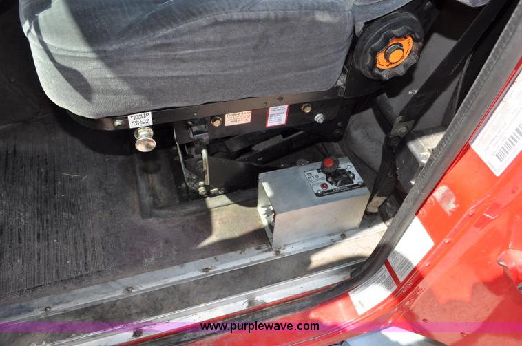 image for item G6060 1999 International 9200 Eagle semi truck