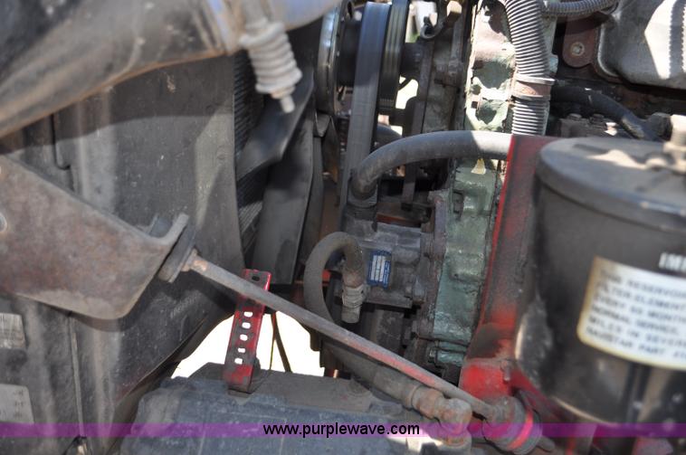 image for item G6060 1999 International 9200 Eagle semi truck