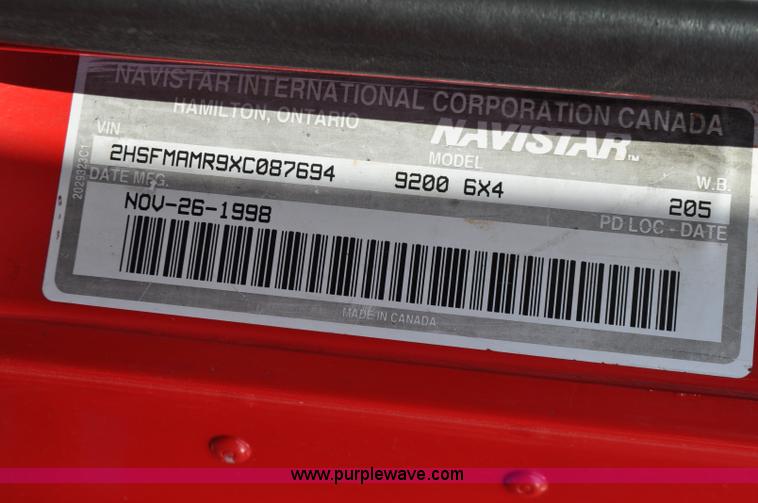 image for item G6060 1999 International 9200 Eagle semi truck