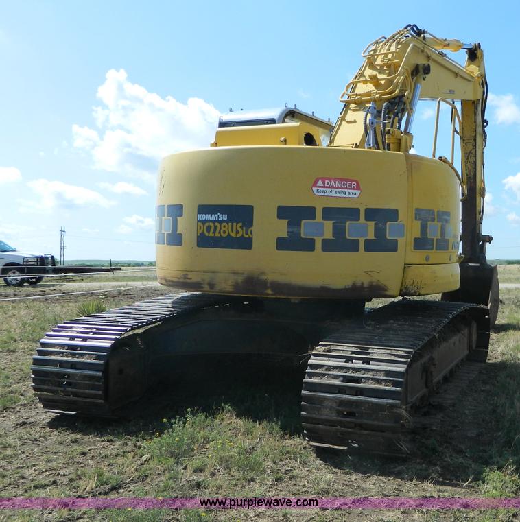 image for item G7899 1999 Komatsu PC228USLC-1 excavator
