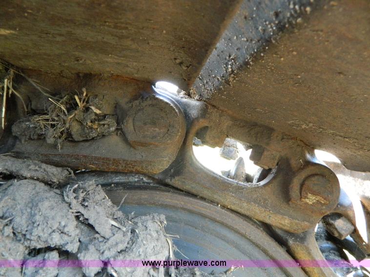 image for item G7899 1999 Komatsu PC228USLC-1 excavator