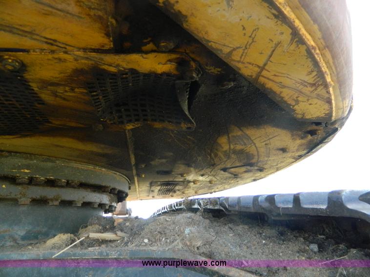 image for item G7899 1999 Komatsu PC228USLC-1 excavator