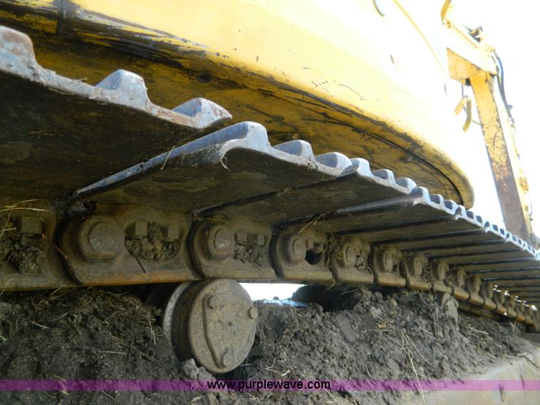 image for item G7899 1999 Komatsu PC228USLC-1 excavator