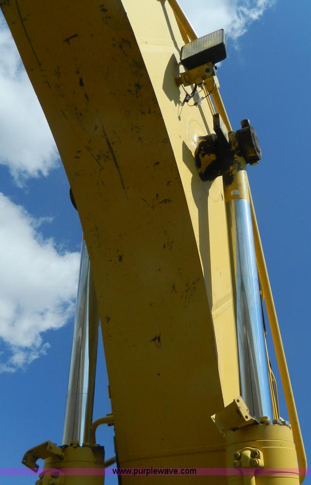 image for item G7899 1999 Komatsu PC228USLC-1 excavator