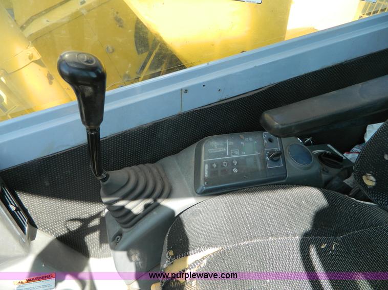 image for item G7899 1999 Komatsu PC228USLC-1 excavator