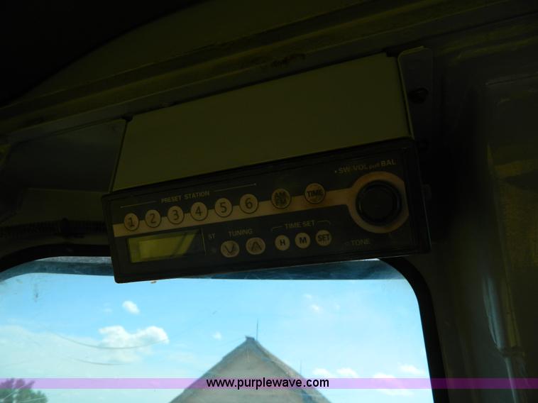 image for item G7899 1999 Komatsu PC228USLC-1 excavator