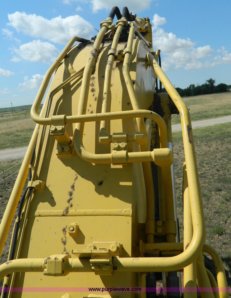 image for item G7899 1999 Komatsu PC228USLC-1 excavator