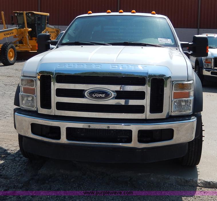 image for item H3033 2008 Ford F450 XLT Super Duty flatbed truck