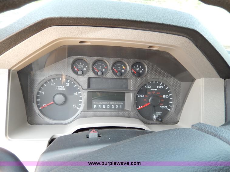 image for item H3033 2008 Ford F450 XLT Super Duty flatbed truck