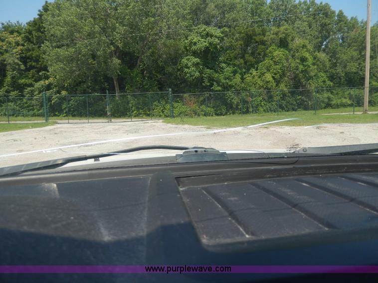 image for item H3033 2008 Ford F450 XLT Super Duty flatbed truck