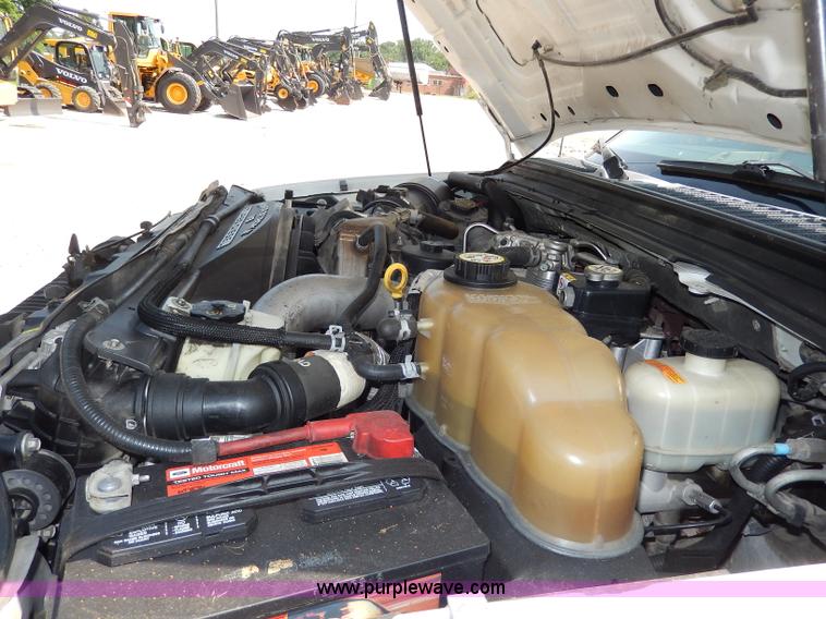 image for item H3033 2008 Ford F450 XLT Super Duty flatbed truck