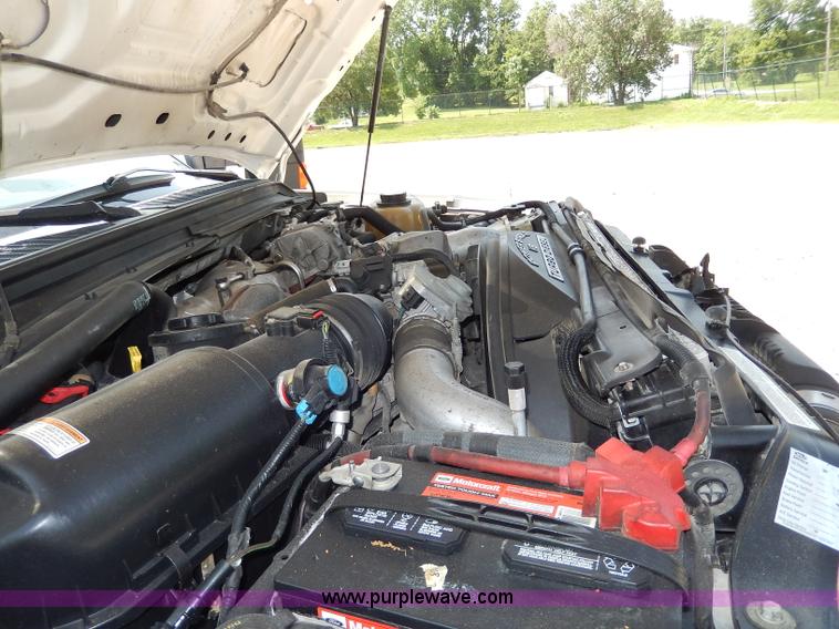 image for item H3033 2008 Ford F450 XLT Super Duty flatbed truck