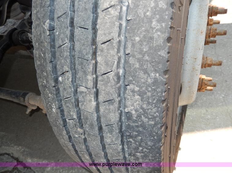 image for item H3033 2008 Ford F450 XLT Super Duty flatbed truck