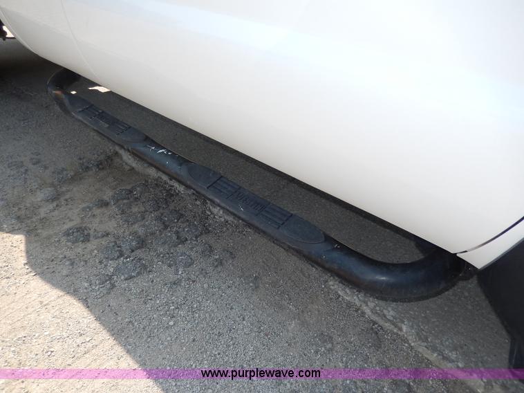 image for item H3033 2008 Ford F450 XLT Super Duty flatbed truck