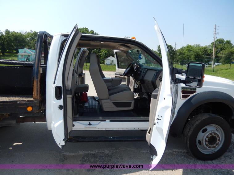image for item H3033 2008 Ford F450 XLT Super Duty flatbed truck