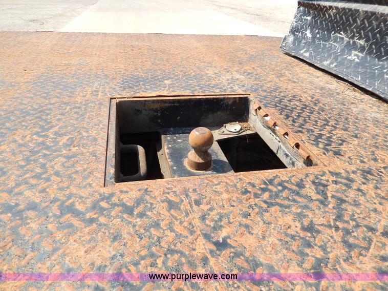 image for item H3033 2008 Ford F450 XLT Super Duty flatbed truck