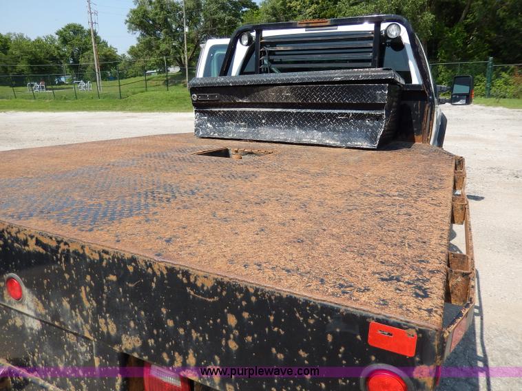 image for item H3033 2008 Ford F450 XLT Super Duty flatbed truck