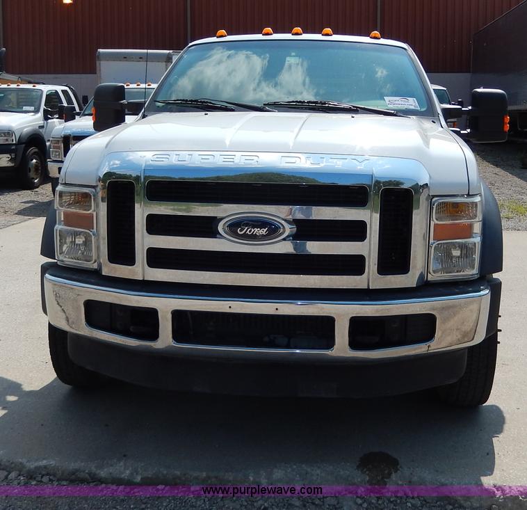 image for item H3034 2008 Ford F450 XLT Super Duty flatbed truck