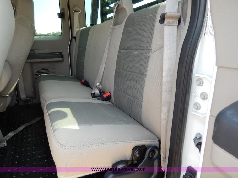 image for item H3034 2008 Ford F450 XLT Super Duty flatbed truck