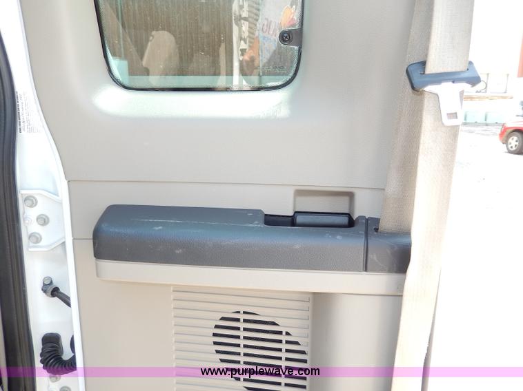 image for item H3034 2008 Ford F450 XLT Super Duty flatbed truck