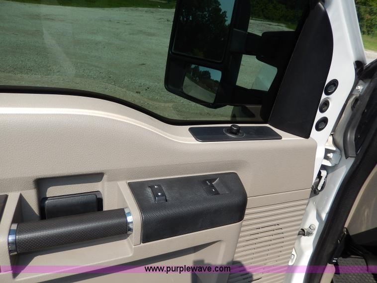 image for item H3034 2008 Ford F450 XLT Super Duty flatbed truck