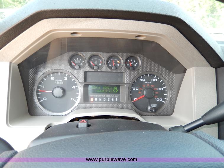 image for item H3034 2008 Ford F450 XLT Super Duty flatbed truck