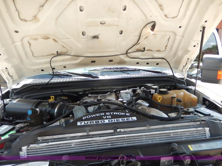 image for item H3034 2008 Ford F450 XLT Super Duty flatbed truck