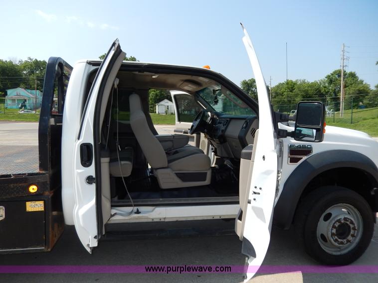 image for item H3034 2008 Ford F450 XLT Super Duty flatbed truck