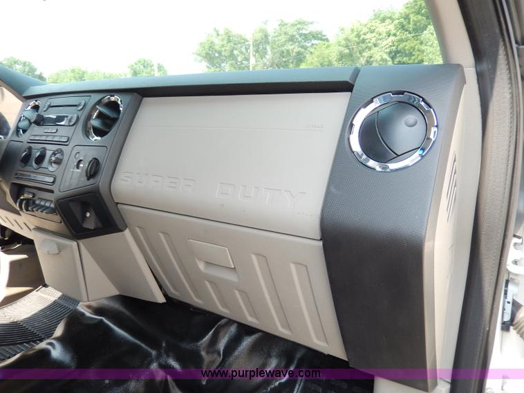 image for item H3034 2008 Ford F450 XLT Super Duty flatbed truck