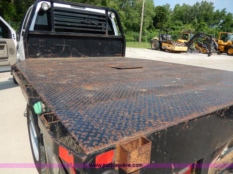 image for item H3034 2008 Ford F450 XLT Super Duty flatbed truck