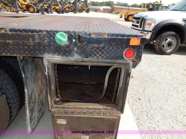 image for item H3034 2008 Ford F450 XLT Super Duty flatbed truck