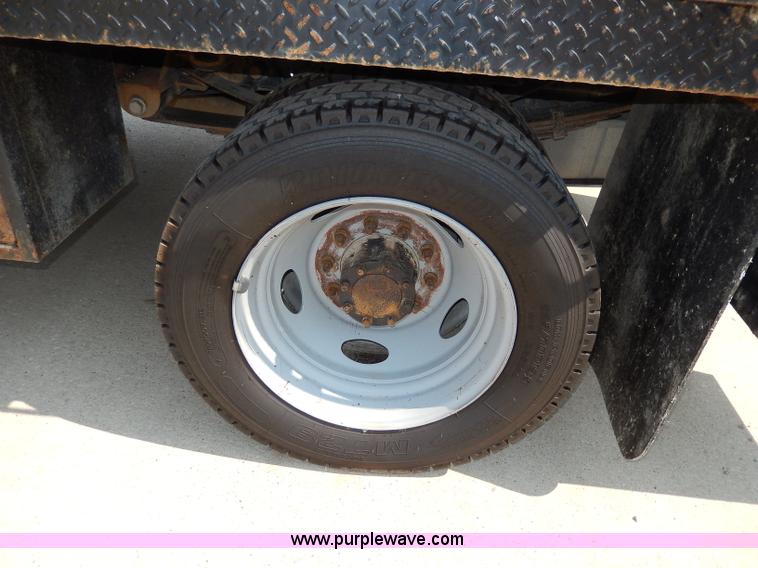 image for item H3034 2008 Ford F450 XLT Super Duty flatbed truck