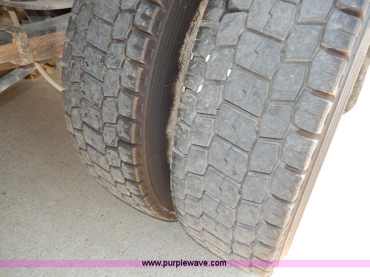 image for item H3034 2008 Ford F450 XLT Super Duty flatbed truck