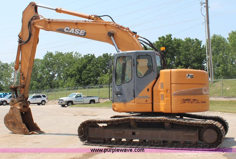 image for item H6729 2003 Case CX225SR excavator
