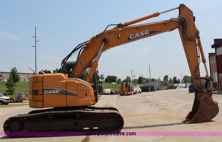 image for item H6729 2003 Case CX225SR excavator