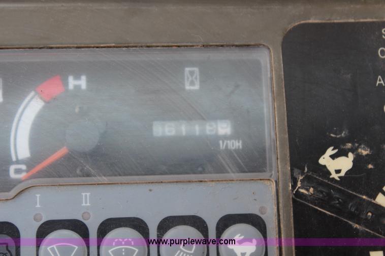 image for item H6729 2003 Case CX225SR excavator