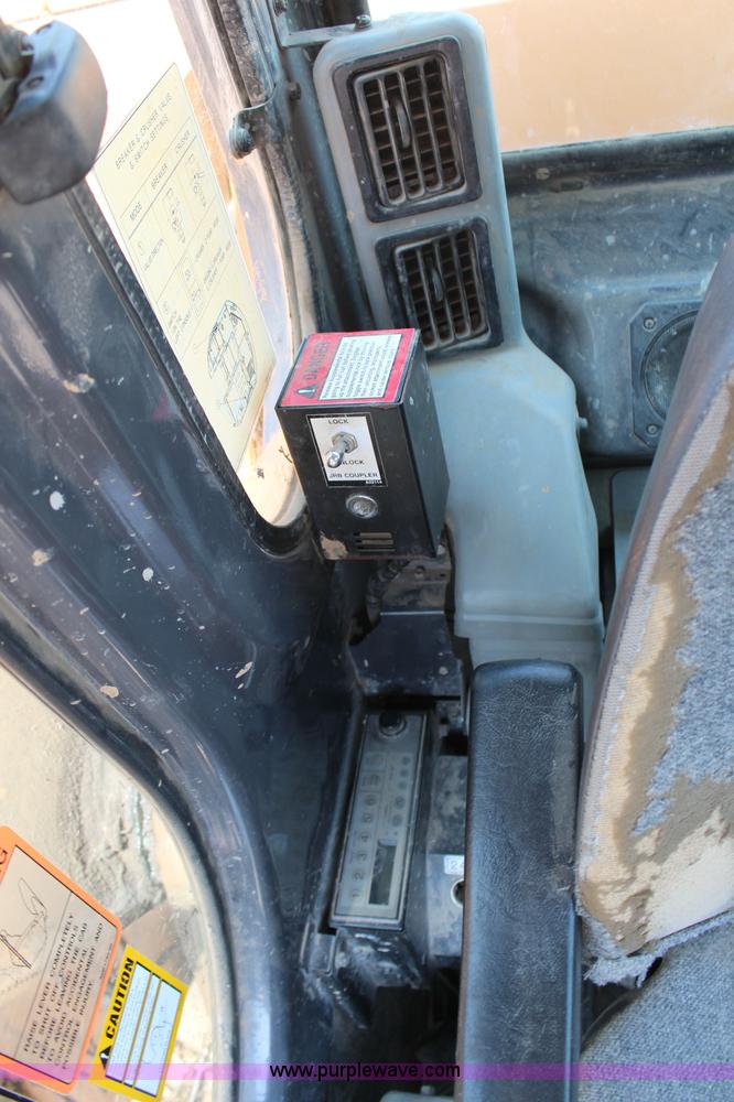 image for item H6729 2003 Case CX225SR excavator