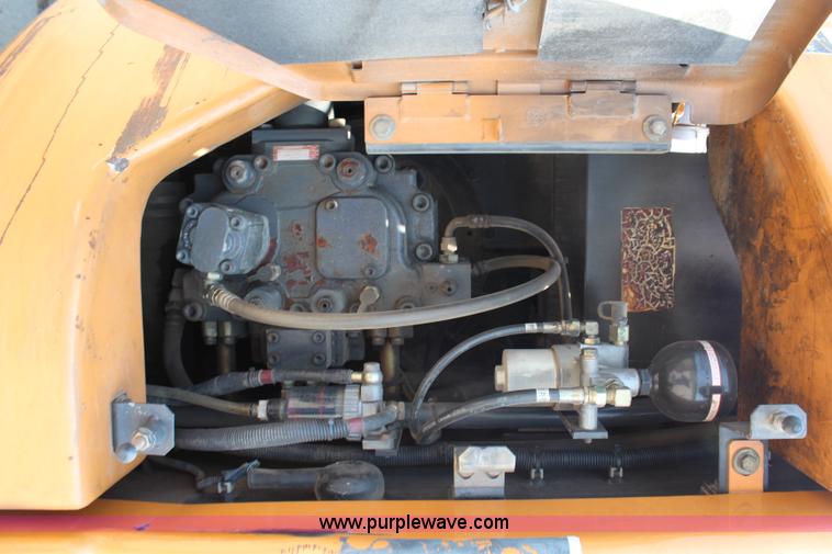 image for item H6729 2003 Case CX225SR excavator