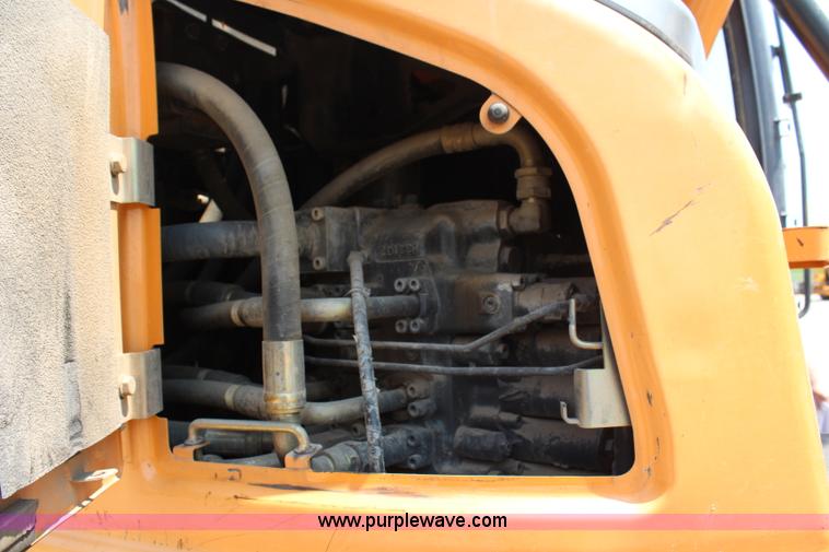 image for item H6729 2003 Case CX225SR excavator