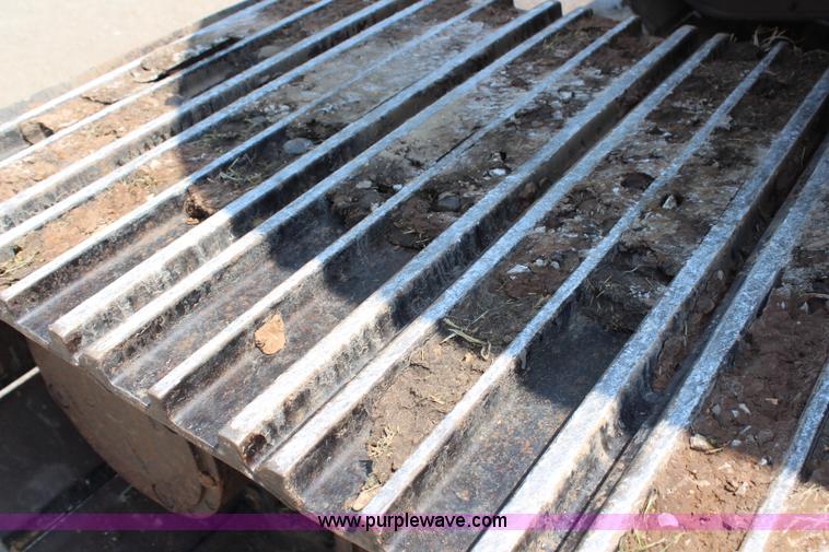 image for item H6729 2003 Case CX225SR excavator