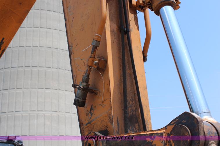 image for item H6729 2003 Case CX225SR excavator