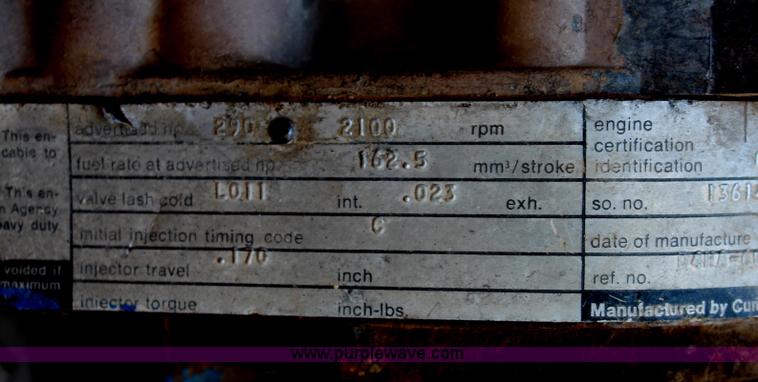 image for item H6732 1975 Ford 900 dump truck