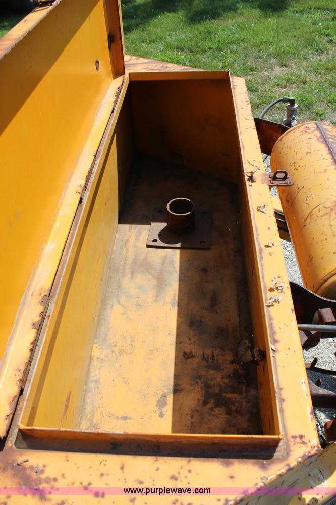 image for item H6733 1989 Brooks Brothers double spool trailer