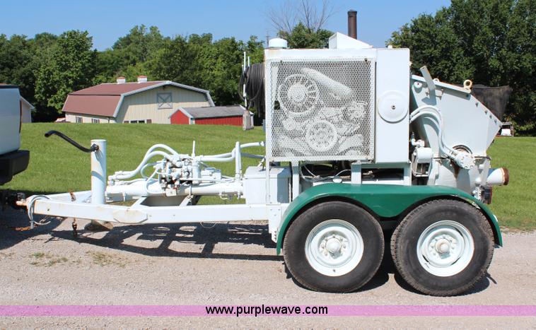 image for item H6734 1994 Schwing concrete pump