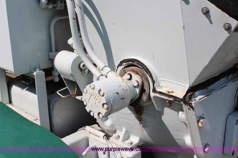 image for item H6734 1994 Schwing concrete pump