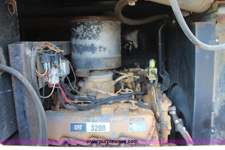 image for item H6744 Telelect digger derrick machine